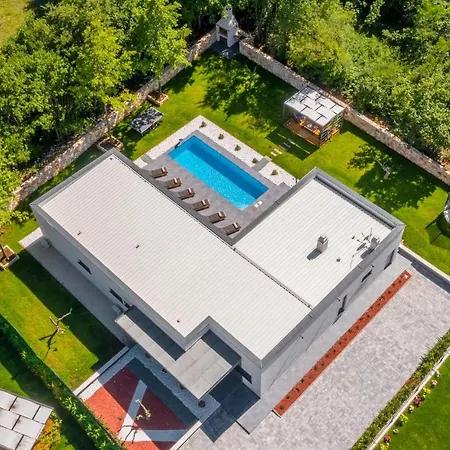 Villa Line