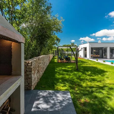 Villa Line Sivati