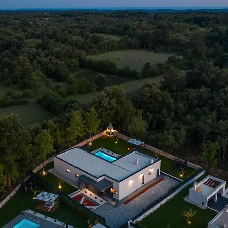 Line Villa