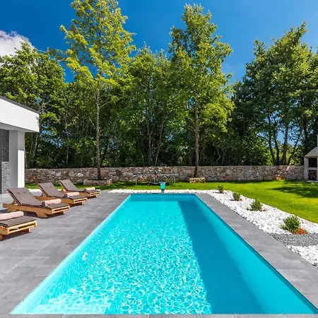 Line Villa *